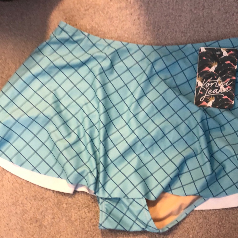 Kortni Jeane ruffle swim skirt NWT size small